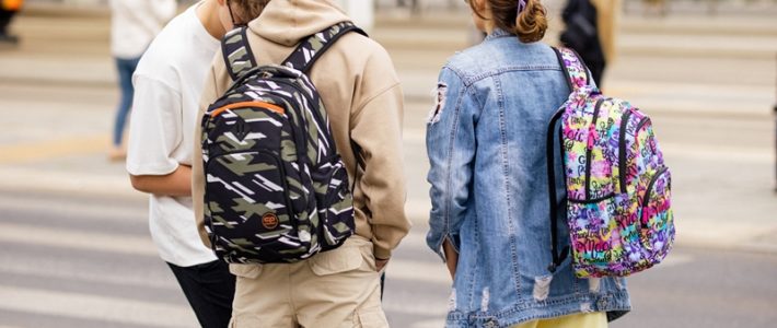 Plecak szkolny młodzieżowy – modny czy wygodny?